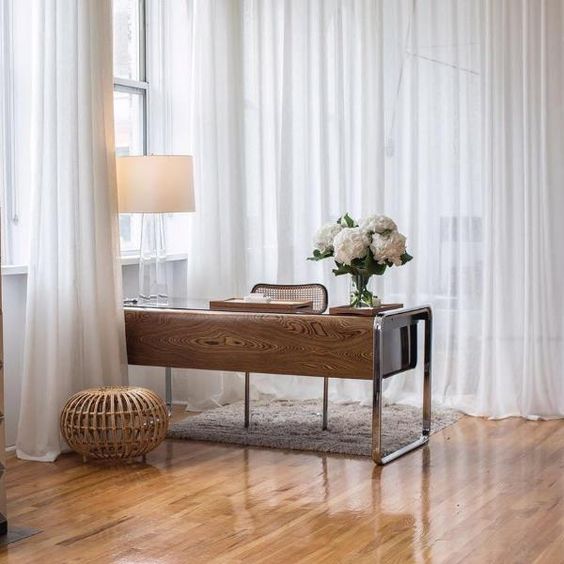 ผ้าโปร่งทำให้บรรยากาศห้องดูนุ่มนวลมีเสน่ห์แบบอ่อนช้อย