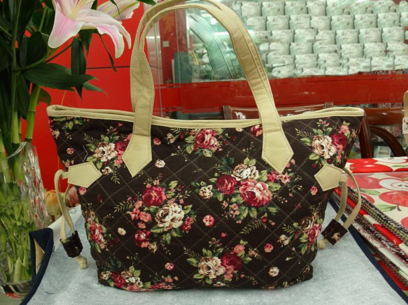 ผ้าตัดเย็บม่าน ทำกระเป๋าสวย กระเป๋าลายวินเทจ DIY