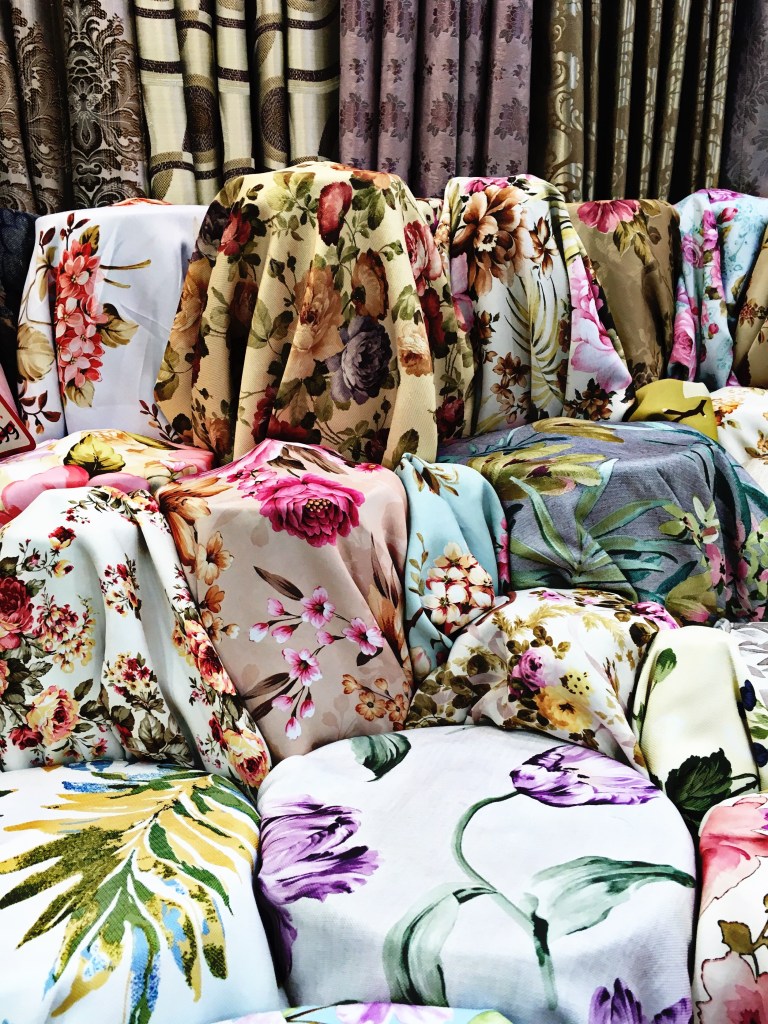 ผ้าตัดเย็บม่าน ผ้าม่านสวย ผ้าทำม่าน พาหุรัด คุณภาพเกรด เอ ราคาถูก ร้านขายผ้าทำม่าน