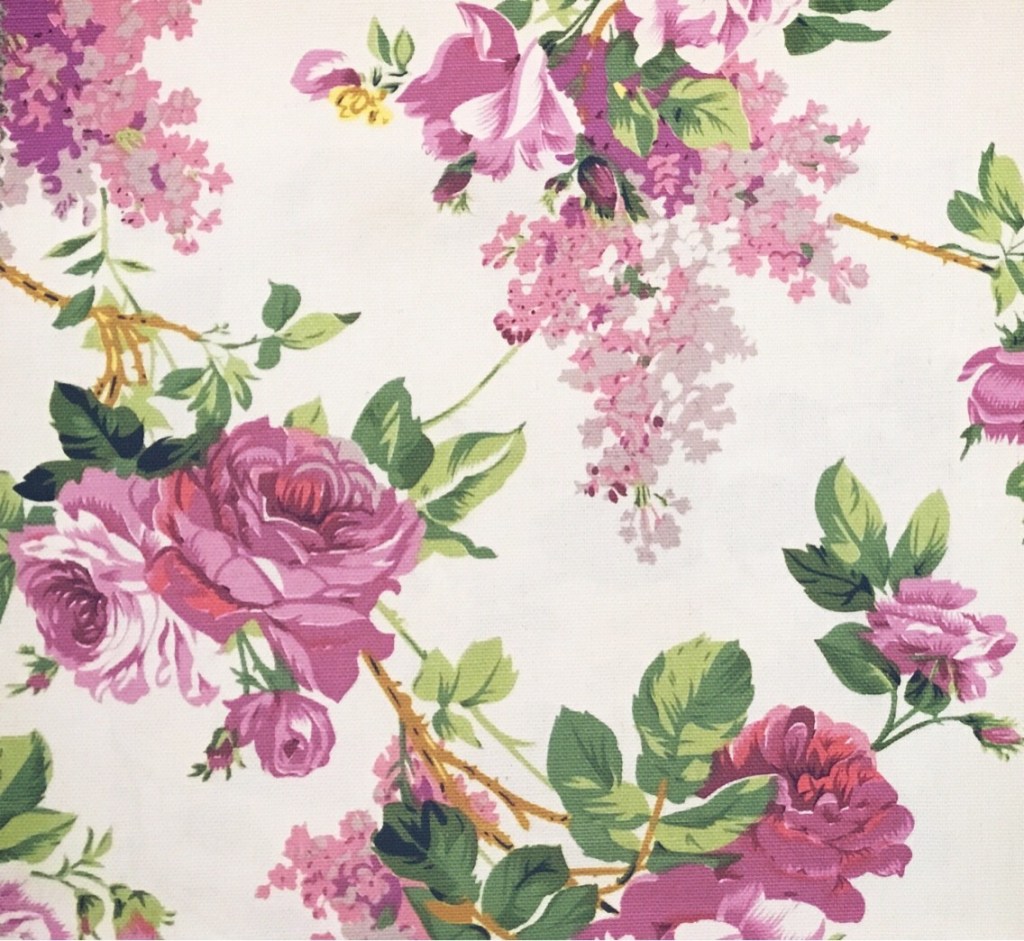 ผ้าลายวินเทจ ใช้สำหรับตัดเย็บตกแต่งบ้าน ตัดทำผ้าม่าน ผ้าหุ้มเบาะ ผ้าปูโต๊ะ ผ้าบุเฟอร์นิเจอร์ต่างๆ เป็นผ้าอเนกประสงค์