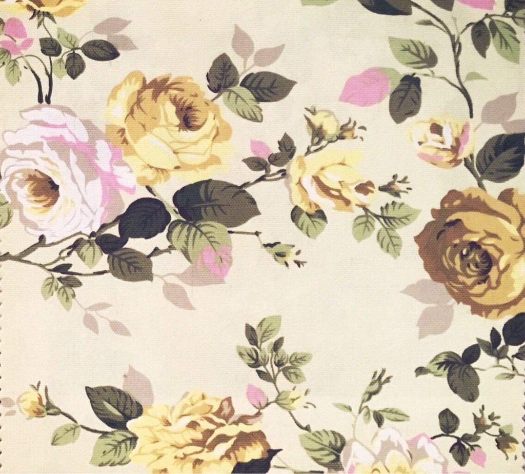 ผ้าลายวินเทจ ใช้สำหรับตัดเย็บตกแต่งบ้าน ตัดทำผ้าม่าน ผ้าหุ้มเบาะ ผ้าปูโต๊ะ ผ้าบุเฟอร์นิเจอร์ต่างๆ เป็นผ้าอเนกประสงค์