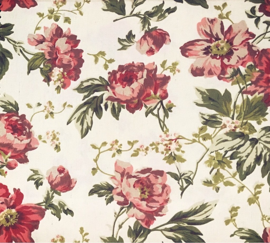 ผ้าลายวินเทจ ใช้สำหรับตัดเย็บตกแต่งบ้าน ตัดทำผ้าม่าน ผ้าหุ้มเบาะ ผ้าปูโต๊ะ ผ้าบุเฟอร์นิเจอร์ต่างๆ เป็นผ้าอเนกประสงค์