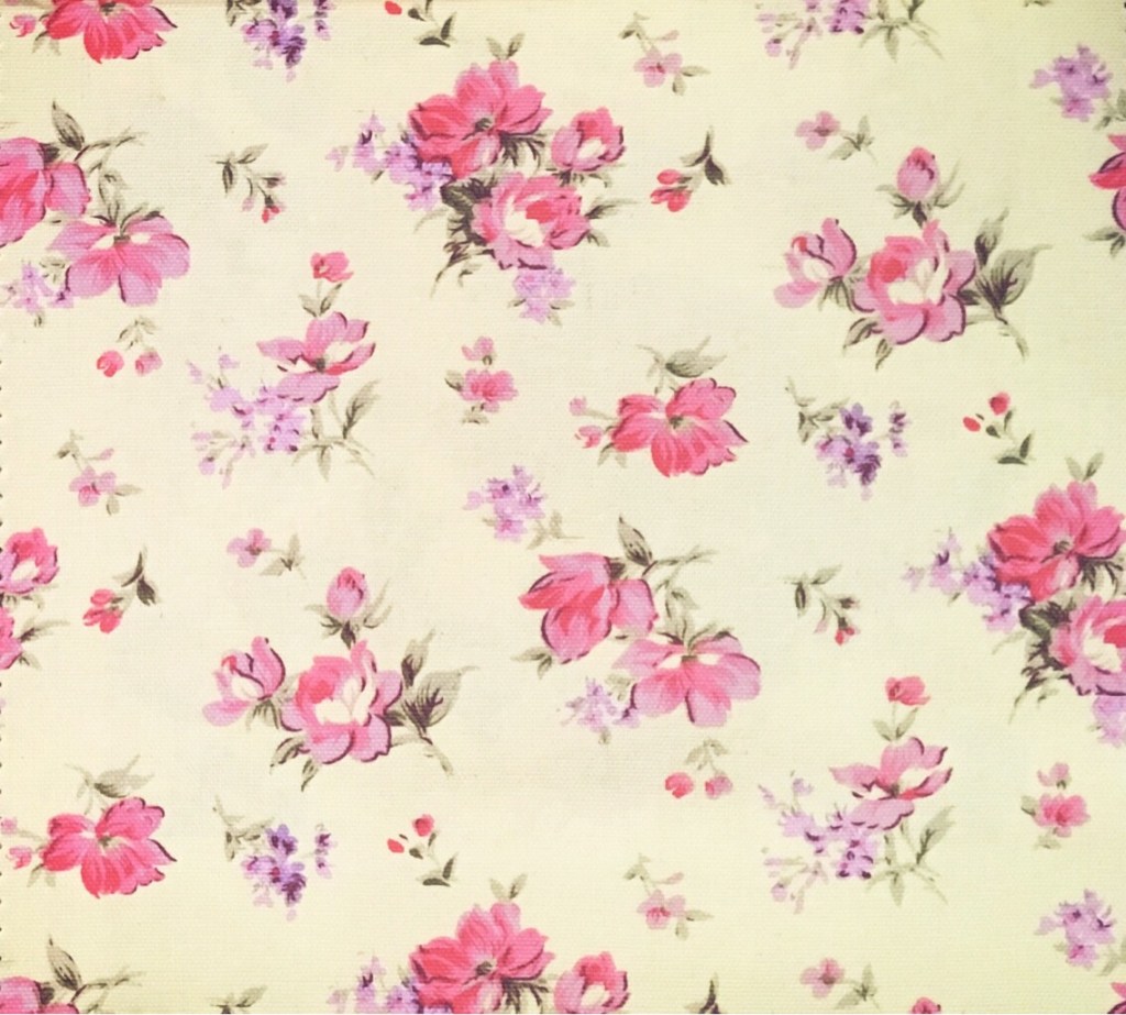 ผ้าลายวินเทจ ใช้สำหรับตัดเย็บตกแต่งบ้าน ตัดทำผ้าม่าน ผ้าหุ้มเบาะ ผ้าปูโต๊ะ ผ้าบุเฟอร์นิเจอร์ต่างๆ เป็นผ้าอเนกประสงค์