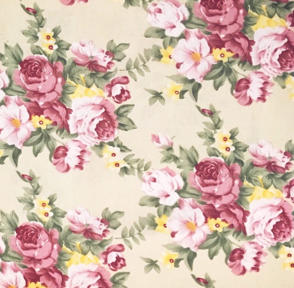 ผ้าลายวินเทจ ใช้สำหรับตัดเย็บตกแต่งบ้าน ตัดทำผ้าม่าน ผ้าหุ้มเบาะ ผ้าปูโต๊ะ ผ้าบุเฟอร์นิเจอร์ต่างๆ เป็นผ้าอเนกประสงค์