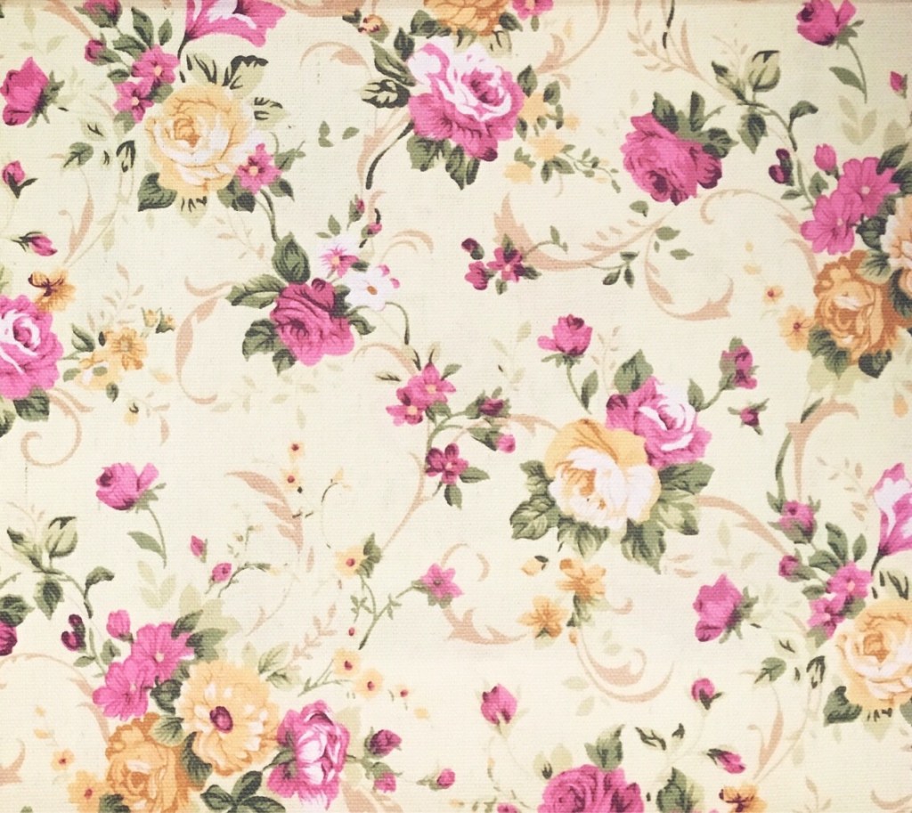 ผ้าลายวินเทจ ใช้สำหรับตัดเย็บตกแต่งบ้าน ตัดทำผ้าม่าน ผ้าหุ้มเบาะ ผ้าปูโต๊ะ ผ้าบุเฟอร์นิเจอร์ต่างๆ เป็นผ้าอเนกประสงค์