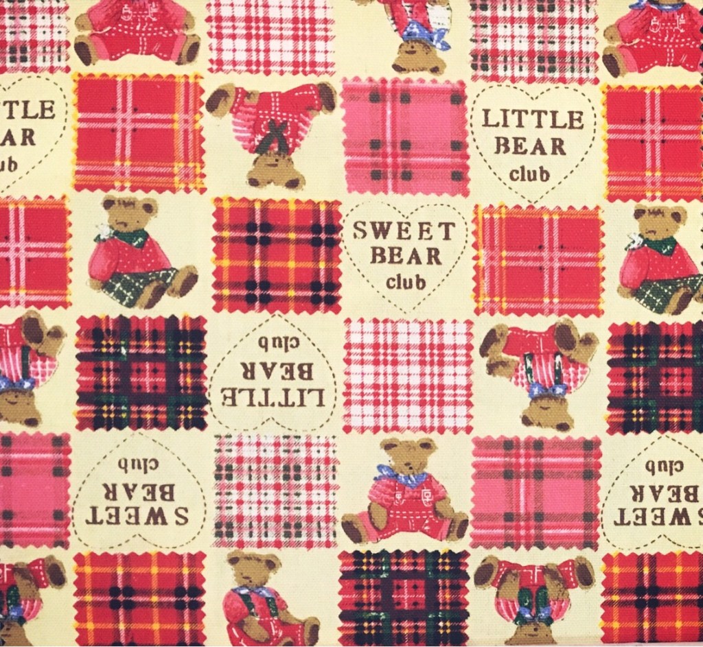 ผ้าลายวินเทจ ใช้สำหรับตัดเย็บตกแต่งบ้าน ตัดทำผ้าม่าน ผ้าหุ้มเบาะ ผ้าปูโต๊ะ ผ้าบุเฟอร์นิเจอร์ต่างๆ เป็นผ้าอเนกประสงค์