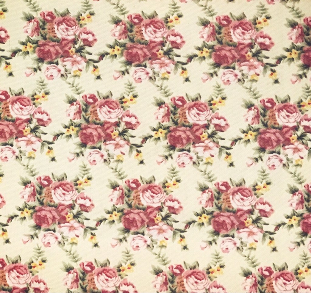 ผ้าลายวินเทจ ใช้สำหรับตัดเย็บตกแต่งบ้าน ตัดทำผ้าม่าน ผ้าหุ้มเบาะ ผ้าปูโต๊ะ ผ้าบุเฟอร์นิเจอร์ต่างๆ เป็นผ้าอเนกประสงค์