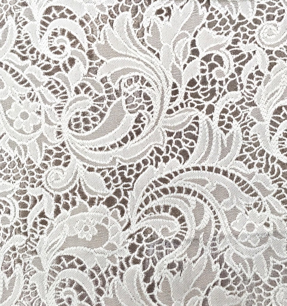 ร้านขายผ้าทำม่านและมีบริการตัดเย็บผ้าม่าน เอทีเอ็ม เดคอร์ พาหุรัด