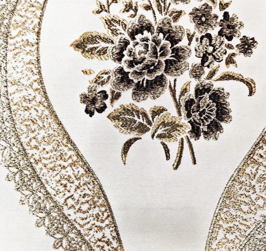 ร้านขายผ้าทำม่านและมีบริการตัดเย็บผ้าม่าน เอทีเอ็ม เดคอร์ พาหุรัด