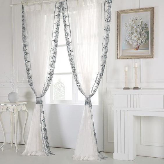 ผ้าม่านโปร่งแสง ทำให้บ้านมีบรรยากาศอบอุ่น ดูซอฟท์ลง สามารถใช้กับงานตกแต่งทุกสไตล์