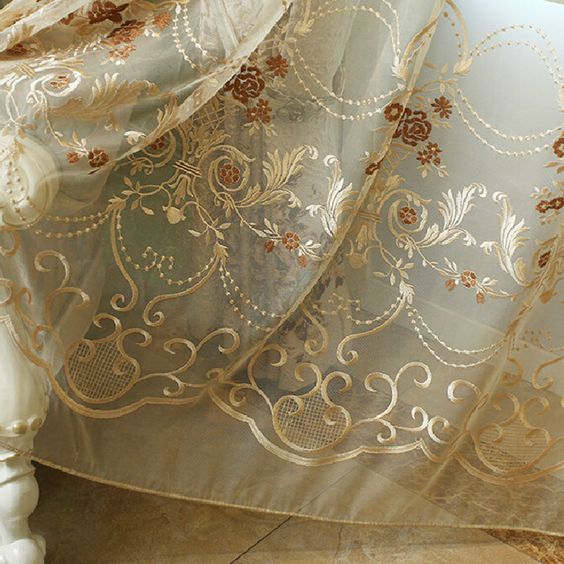 ผ้าม่านโปร่งลายปักและลายฉลุ สวยอลังการ เหมาะกับการตกแต่งแนวหรูหรา