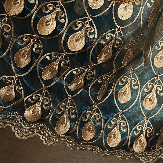 ผ้าม่านโปร่งลายปักและลายฉลุ สวยอลังการ เหมาะกับการตกแต่งแนวหรูหรา