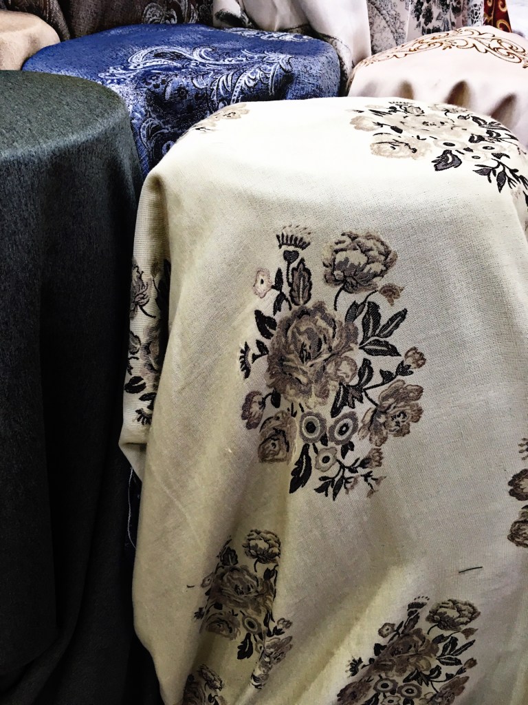 ผ้าตัดเย็บม่าน ผ้าม่านสวย ผ้าทำม่าน พาหุรัด คุณภาพเกรด เอ ราคาถูก ร้านขายผ้าทำม่าน