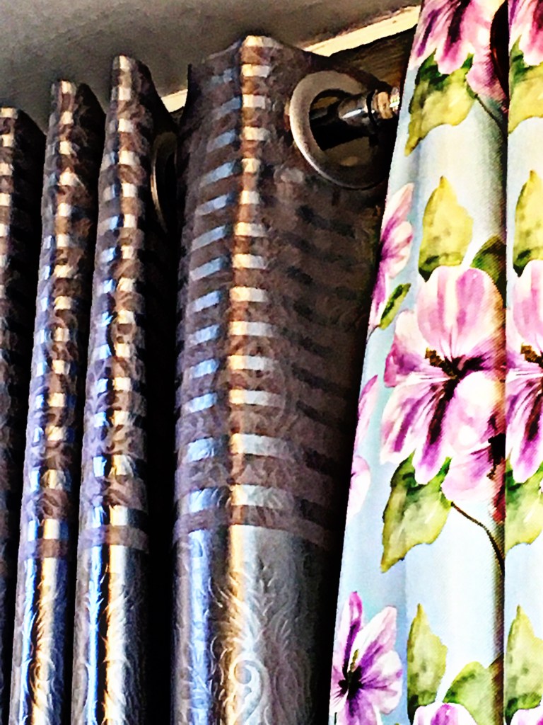 ผ้าตัดเย็บม่าน ผ้าม่านสวย ผ้าทำม่าน พาหุรัด คุณภาพเกรด เอ ราคาถูก ร้านขายผ้าทำม่าน