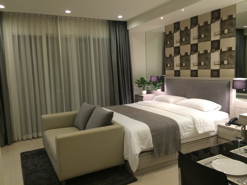 ผ้าม่านพาหุรัด ร้านผ้าม่านเอทีเอ็ม เดคอร์