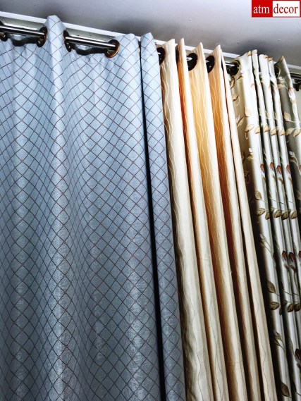 Curtain fabric Shop FABRIC PLUS sells curtain materials and curtain fabrics in Bangkok Pahurat (Phahurat) across the road from China World, on same side as India Emporium, near The Old Siam and Chinatown
