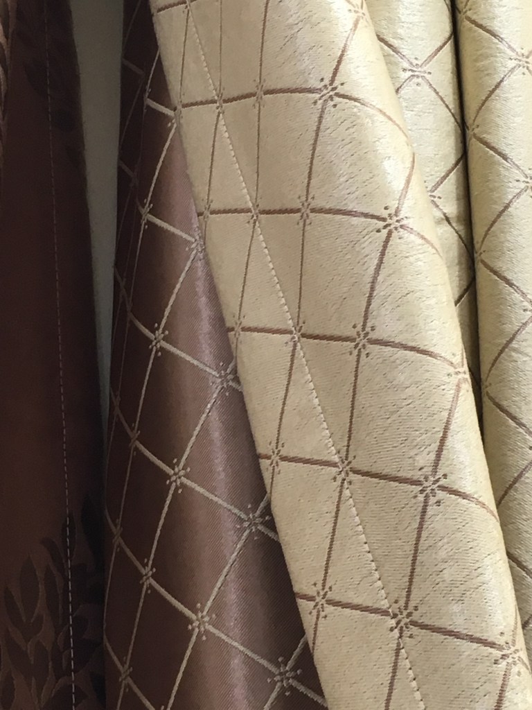 ร้านผ้าม่านพาหุรัด แฟบริค พลัส จำหน่ายผ้าตัดม่าน UV (blackout)