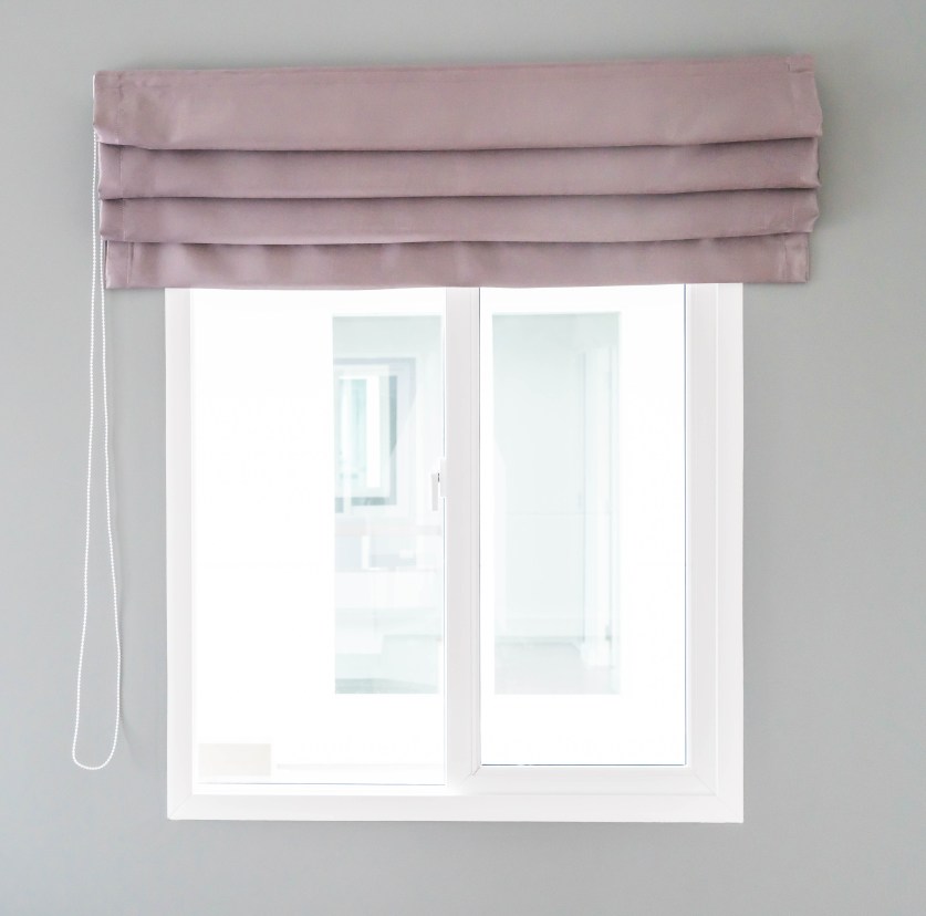 ผ้าม่านพับ เหมาะใช้กับหน้าต่างบานแคบ