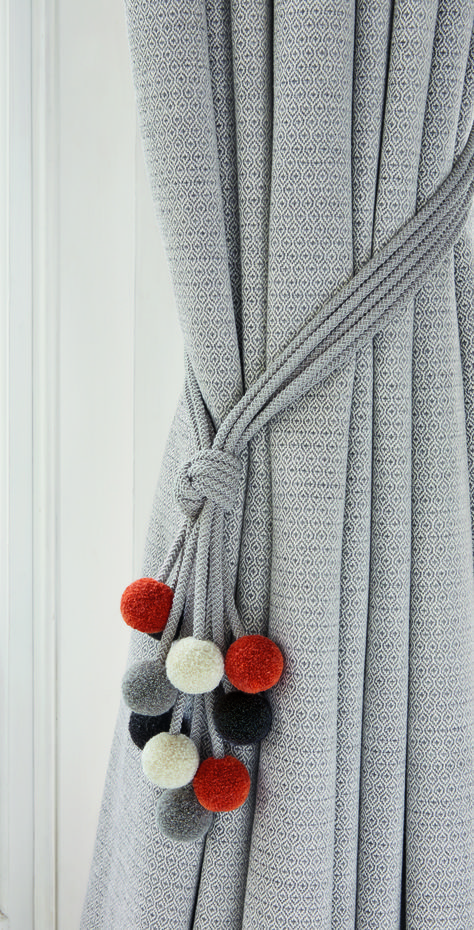 สายรัดม่าน diy