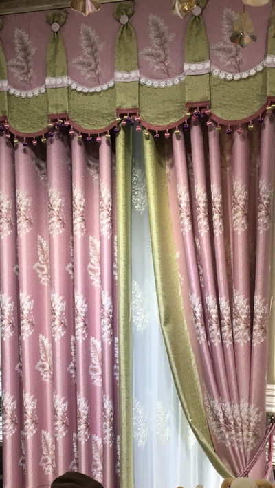 ผ้าม่านสีชมพู สวยงาม