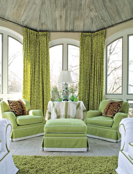 ผ้าม่านเขียว สวย แรงเสน่ห์