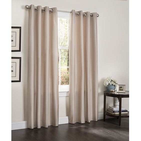 ผ้าม่านกันแดด เนื้อเงา