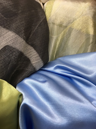 ผ้าม่านซาติน สวย เงา ฟ้า