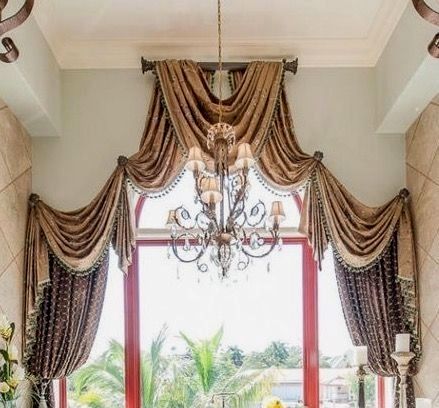 ผ้าม่านสวยๆ ตัดเย็บโดดเด่น ตกแต่งแบบหรูหรา แหวกแนว