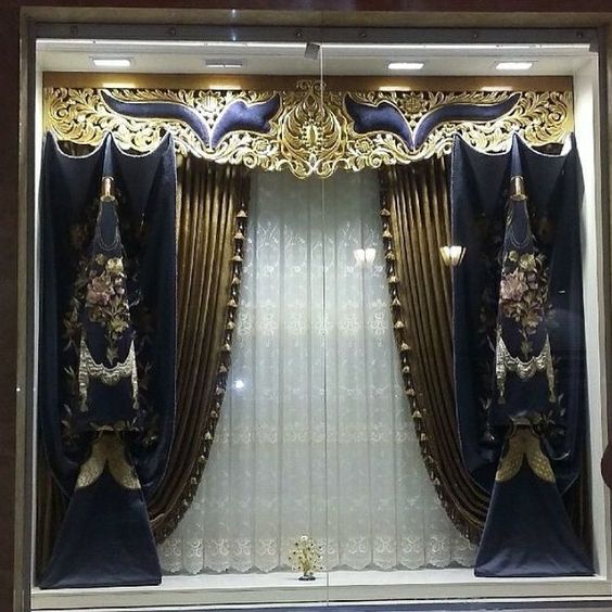 ผ้าม่านสวยๆ ตัดเย็บโดดเด่น ตกแต่งแบบหรูหรา แหวกแนว