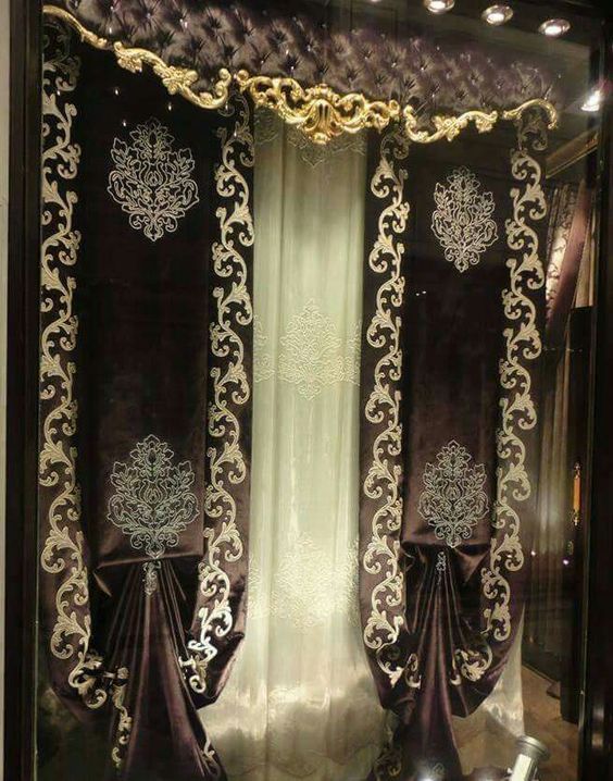 ผ้าม่านสวยๆ ตัดเย็บโดดเด่น ตกแต่งแบบหรูหรา แหวกแนว