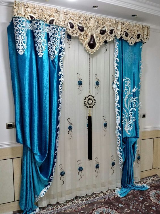 ผ้าม่านสวยๆ ตัดเย็บโดดเด่น ตกแต่งแบบหรูหรา แหวกแนว