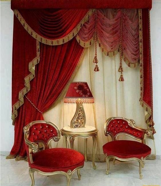 ผ้าม่านสวยๆ ตัดเย็บโดดเด่น ตกแต่งแบบหรูหรา แหวกแนว