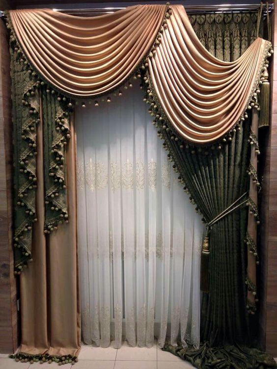 ผ้าม่านสวยๆ ตัดเย็บโดดเด่น ตกแต่งแบบหรูหรา แหวกแนว