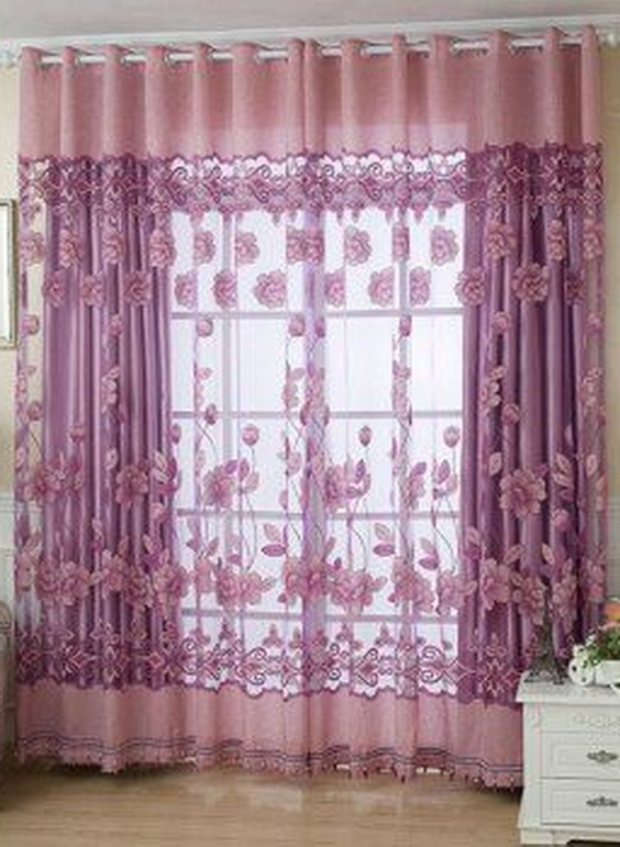 ผ้าม่านสีชมพูม่วง