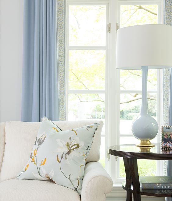 ผ้าม่านสีฟ้า น้ำเงิน ตกแต่งผ้าม่านสวยงาม เสน่ห์ธรรมชาติ