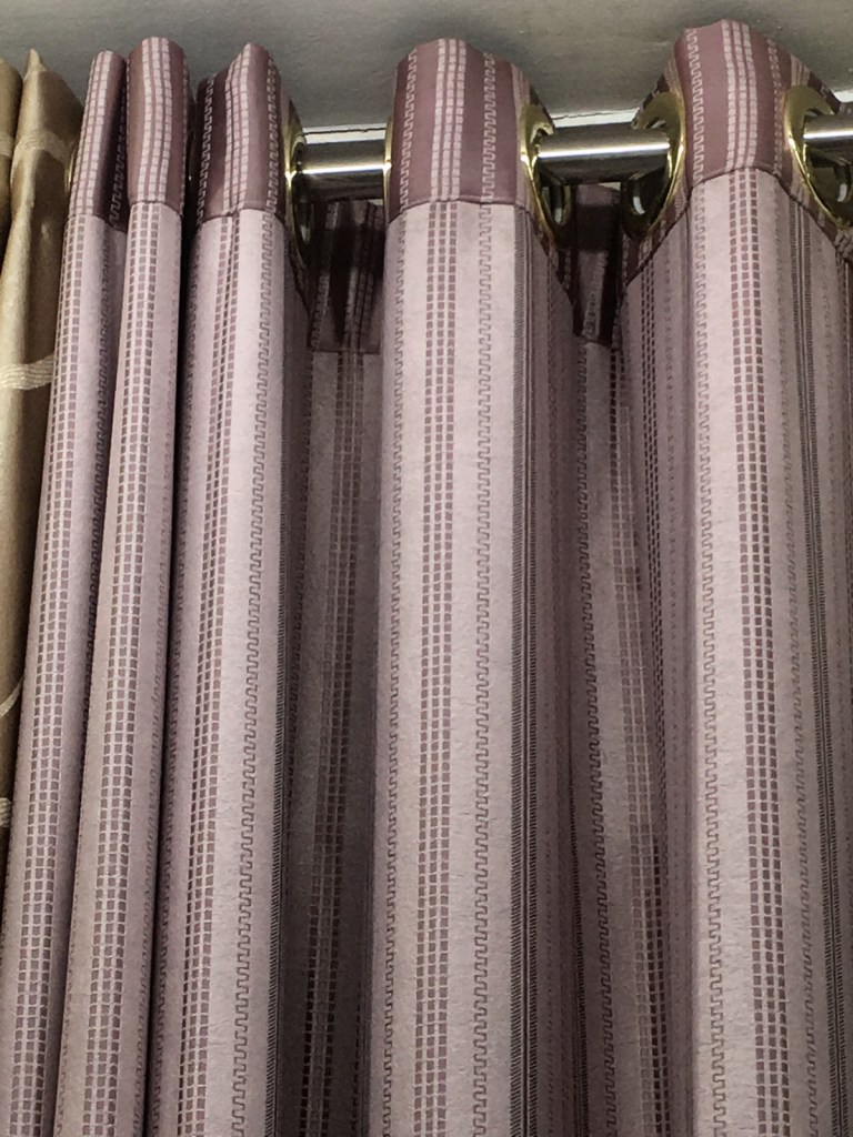 ผ้าม่านกันUV สวยๆ คุณภาพสูง ราคาถูก ร้านผ้าม่าน แฟบริค พลัส อยู่ถนนพาหุรัด