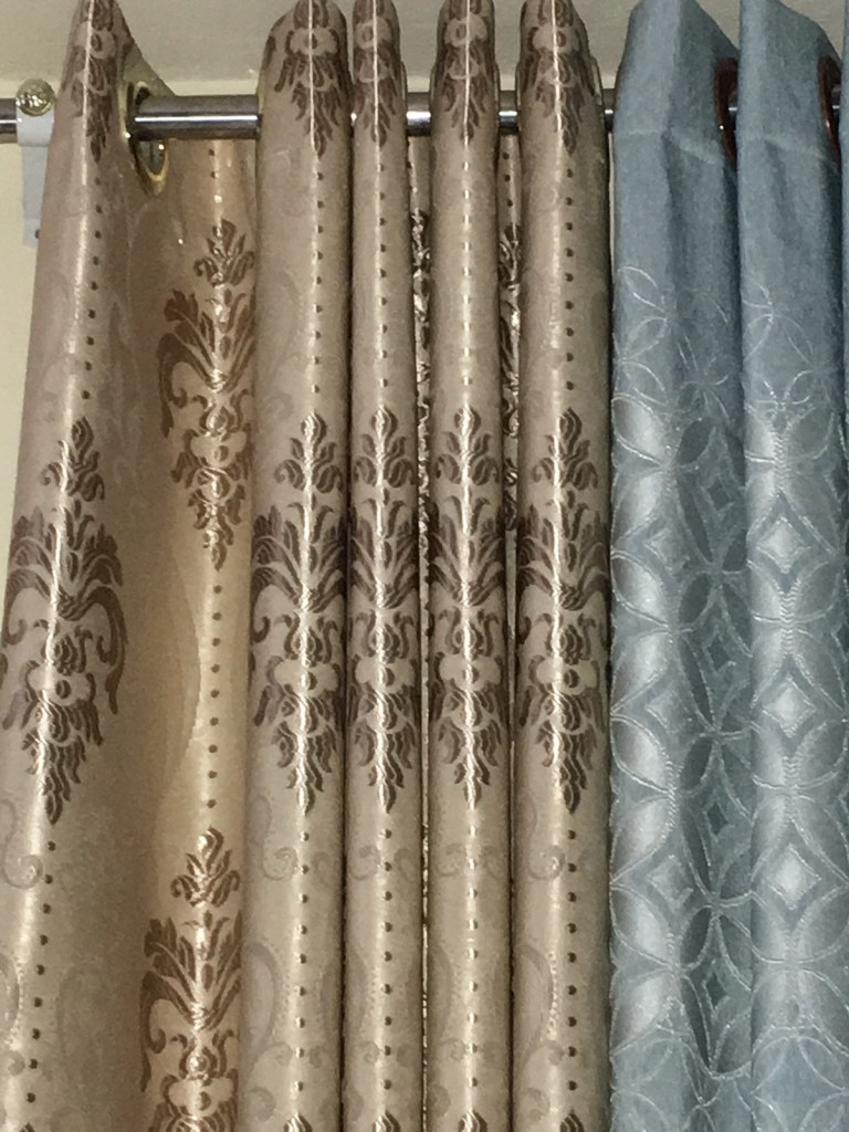 ผ้าม่านลายหลุยส์ ป้องกันUV