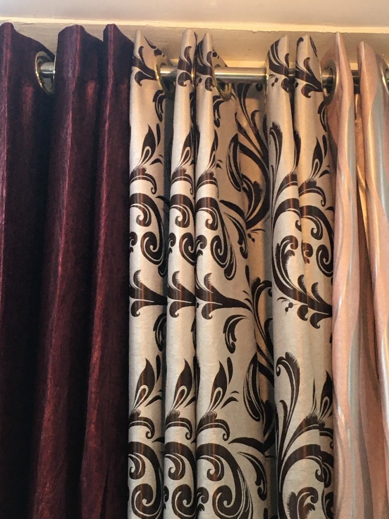 ผ้าม่านกันแสง UV ดิมเอาท์ สวยสองหน้า