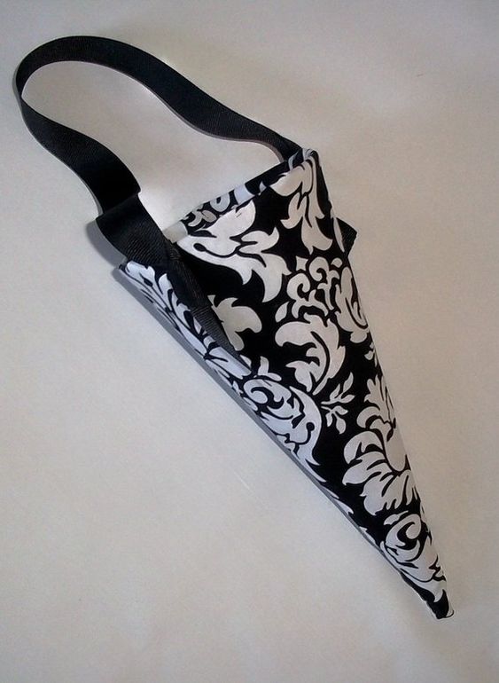 ผ้าม่านลายหลุยส์ สวยงาม Aristocrat เลิศหรู กับการตกแต่งสไตล์ Classic Victoria