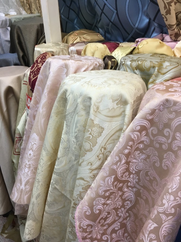 ผ้าทำผ้าม่าน หน้ากว้าง 60 นิ้ว ร้านผ้าม่านพาหุรัด บริษัท แฟบริค พลัส ขายผ้าม่านสวย ราคาส่ง