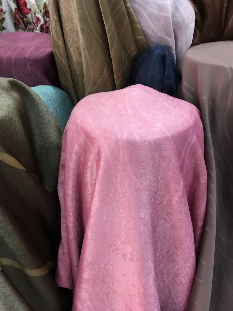 ผ้าม่านกันUV ร้านผ้าม่านพาหุรัด บริษัท แฟบริค พลัส แหล่งผ้าทำผ้าม่านประเทศไทย