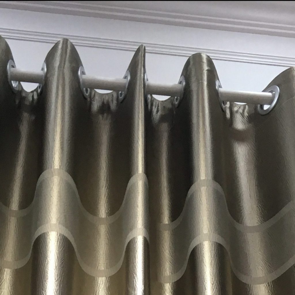 ผ้าม่านตาไก่ สไตล์โมเดิร์น ดูสวยงาม มีระดับ