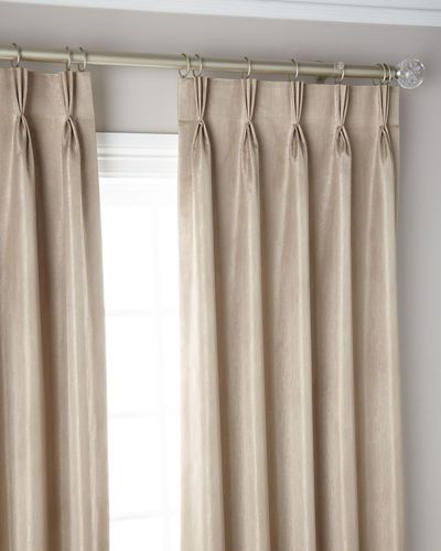 ผ้าม่านสีพื้น เหมาะกับการตกแต่งทุกสไตล์ ดูเรียบหรู ทันสมัย