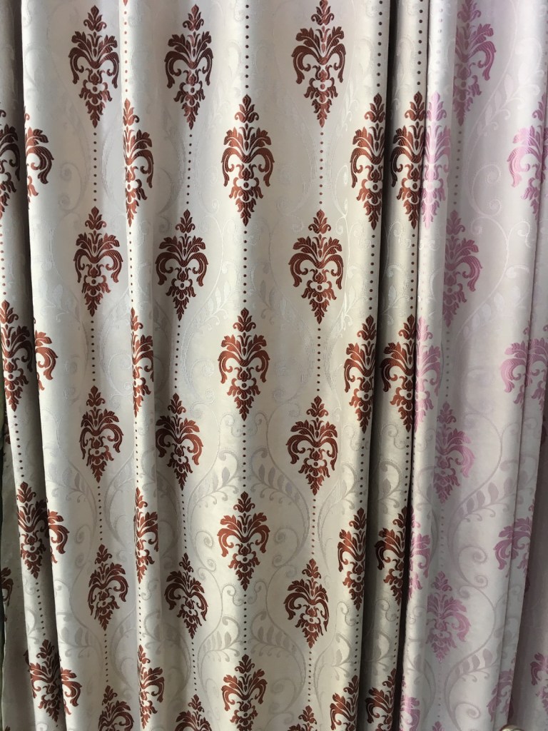 ผ้าม่านลายหลุยส์ สวยงาม Aristocrat เลิศหรู กับการตกแต่งสไตล์ Classic Victoria