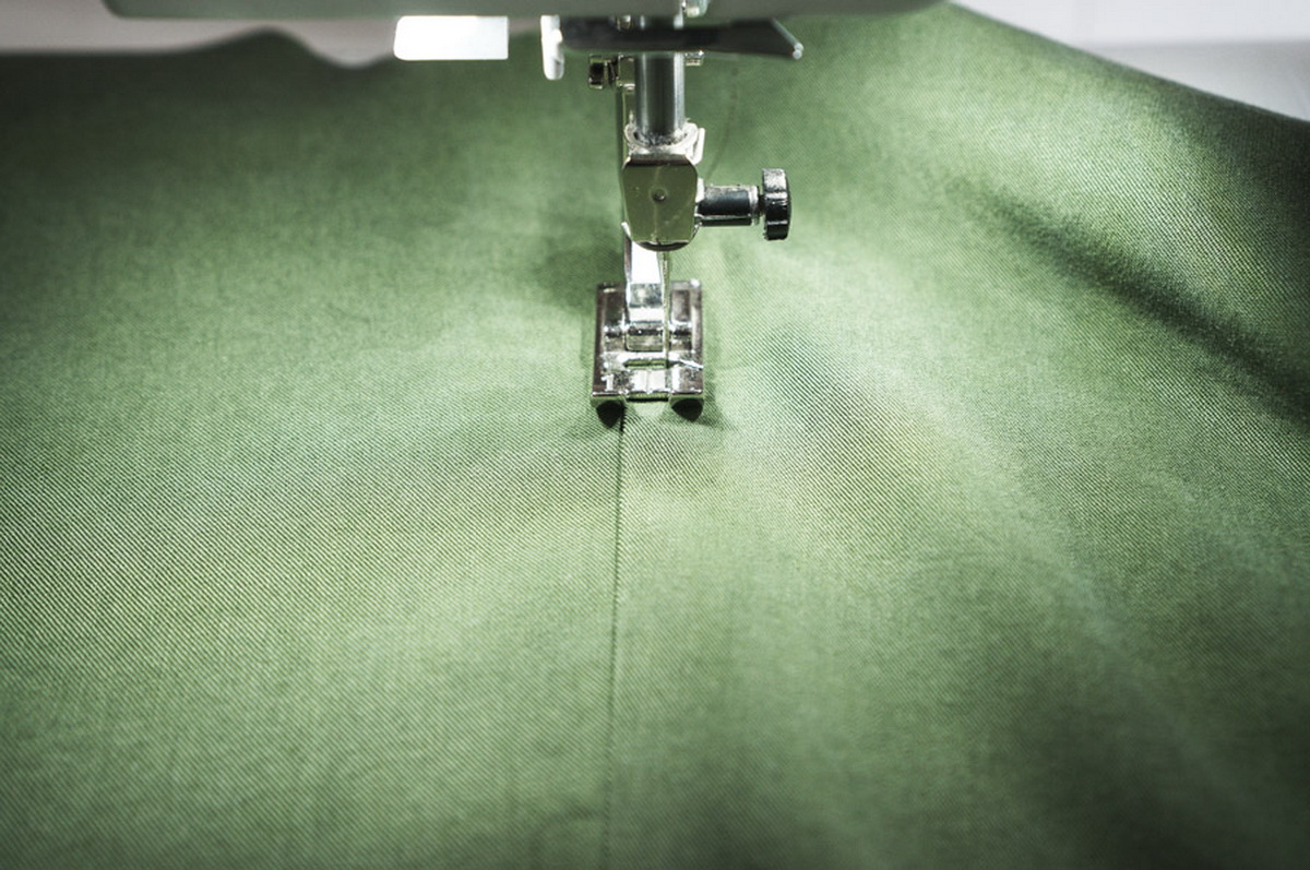 เย็บผ้าม่าน โดยการต่อผ้า