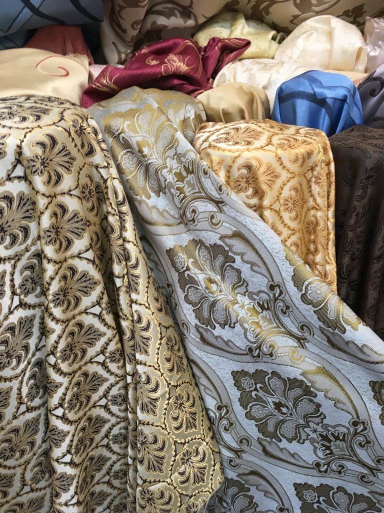 ผ้าม่าน satin jacquard ร้านผ้าม่านราคาถูก