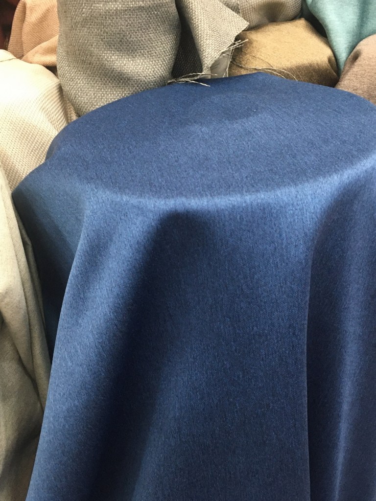 ซื้อผ้าม่านยกม้วน ที่ บริษัท แฟบริค พลัส คลังผ้าม่านที่มีจำนวนผ้าให้เลือกมากที่สุดแห่งหนึ่งในประเทศ