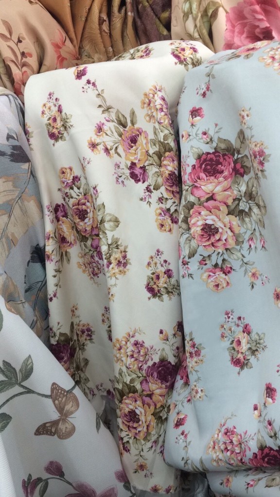 ผ้าม่านกันUV ลดราคา 50% ทั้งร้าน บริษัท แฟบริค พลัส ตลาดพาหุรัด