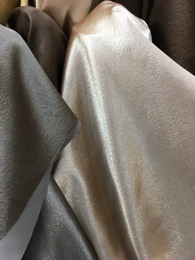 ผ้าม่านกันแสง UV Dim Out (UV Blackout)