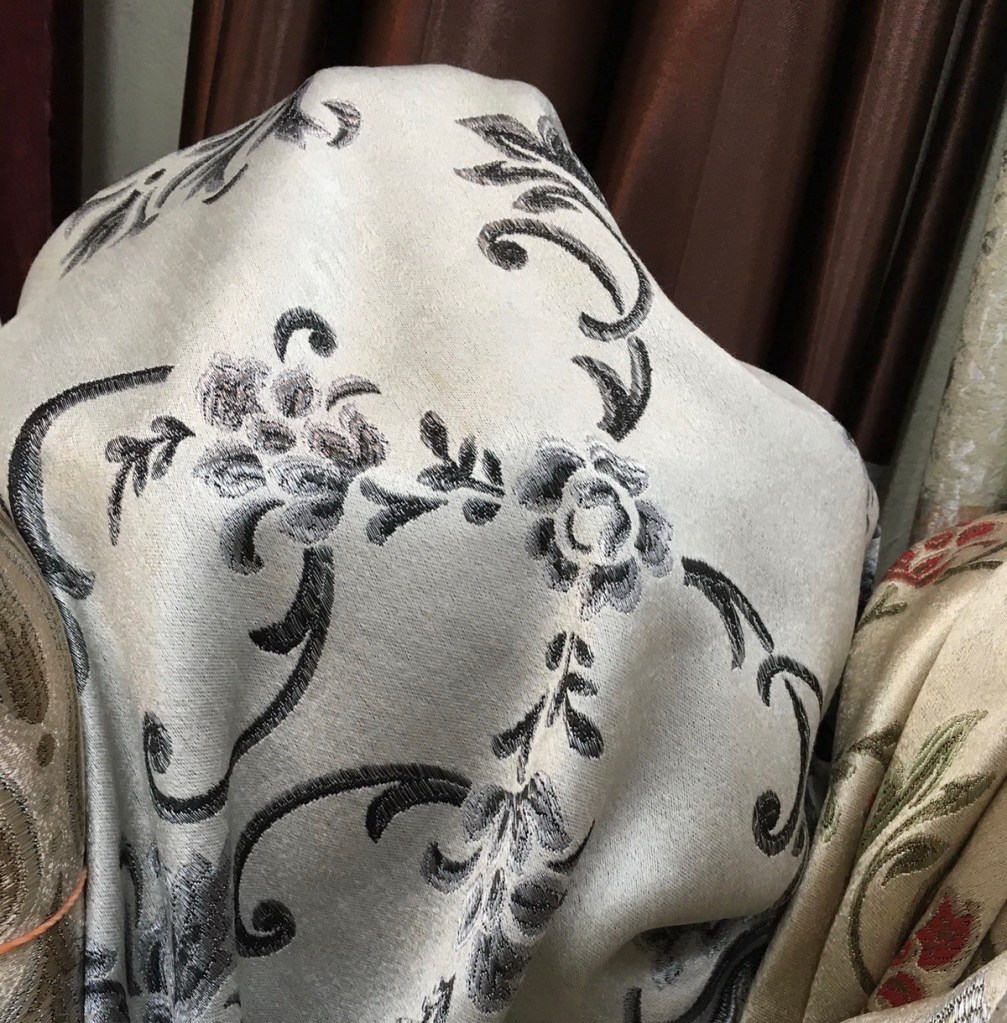 ผ้าหุ้มเบาะ สีเทา ลวดลายทอ Yarn Dye สวย หรู เนื้อผ้าหนานุ่ม